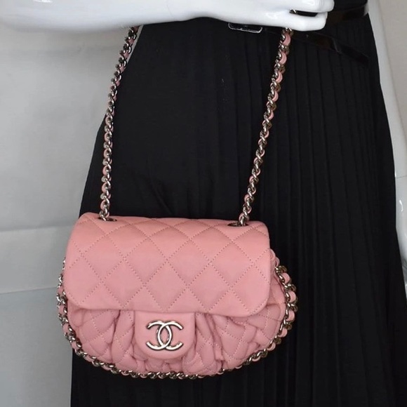 Chanel chain around cross bag - Picture 6 of 6